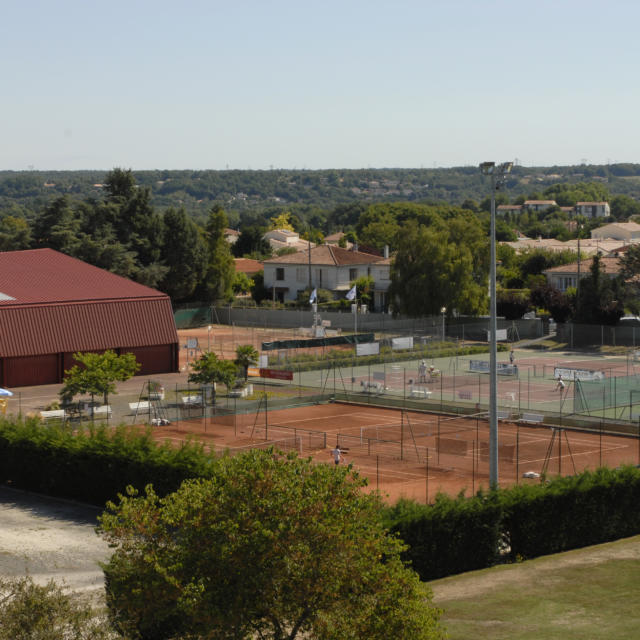 Terrains de tennis