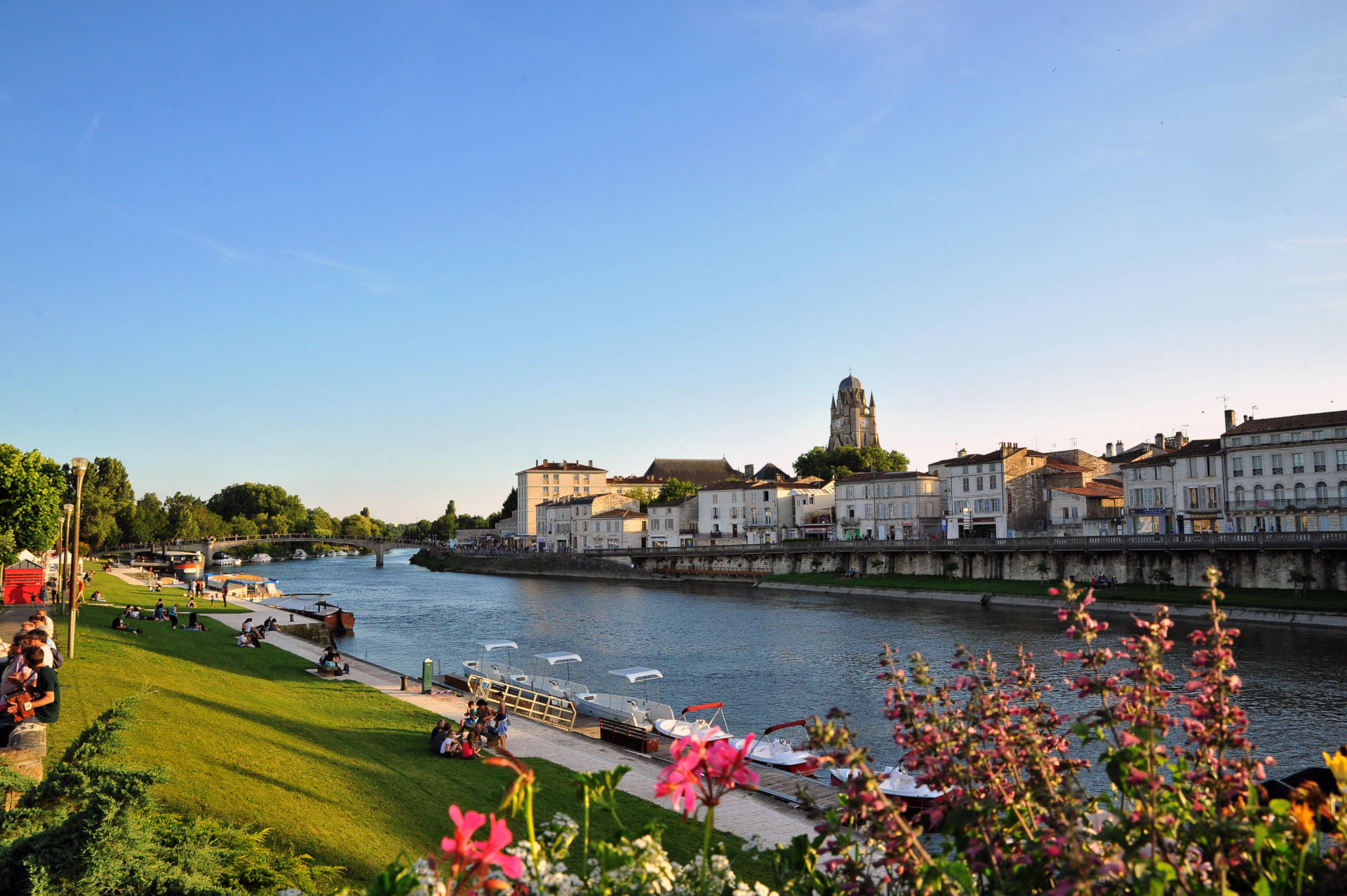 Tourisme fluvial | Ville de Saintes