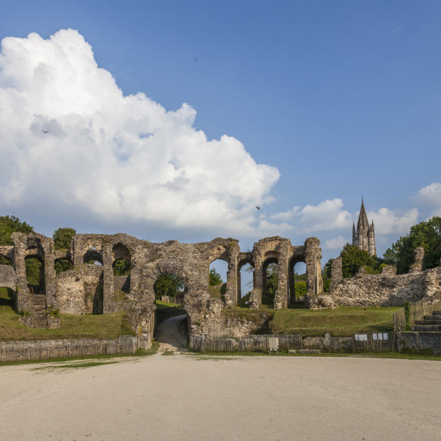 Arènes de Saintes